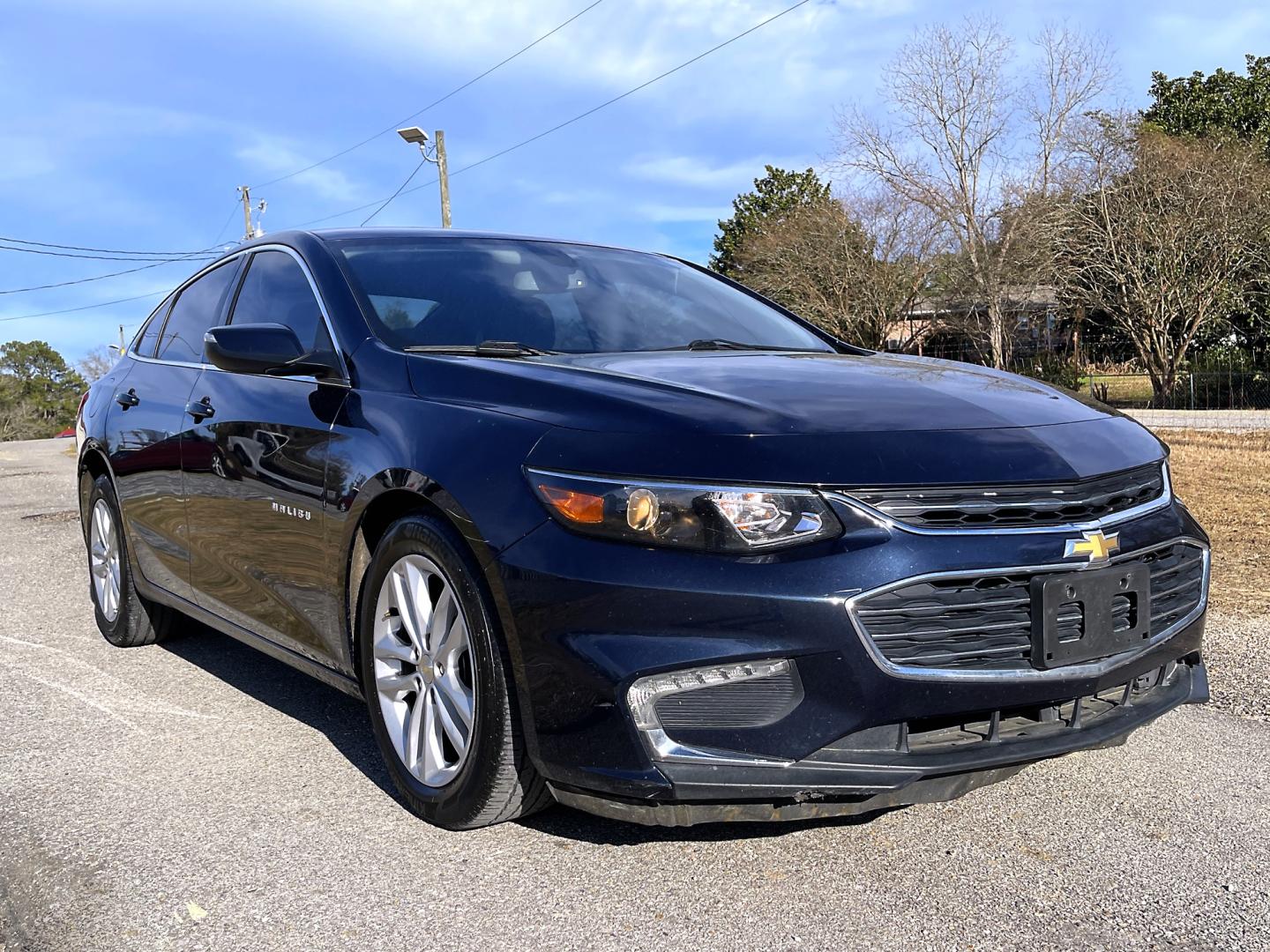 2018 Blue Chevrolet Malibu LT (1G1ZD5ST0JF) with an 1.5L L4 DOHC 16V engine, 6 Automatic transmission, located at 18001 Kellogg Rd, Saucier, MS, 39574, (228) 832-1441, 139.421463, -76.641457 - Photo#14